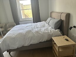 Abbey Road Luxury Modern Flat