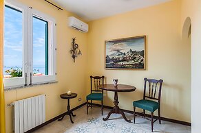 Casetta Amelia Apts by Wonderful Italy