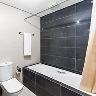 Stylish 1 Bedroom in Marina Blue