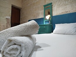 Limestone Sun Suites