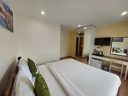 V Check Inn Sukhumvit 22
