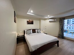 V Check Inn Sukhumvit 22