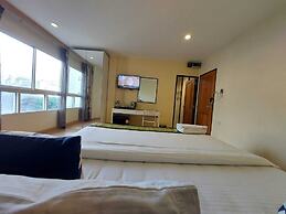 V Check Inn Sukhumvit 22