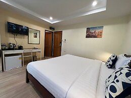 V Check Inn Sukhumvit 22