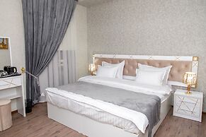 The Royal Hotel