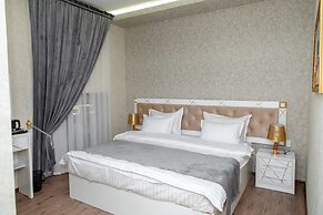 The Royal Hotel