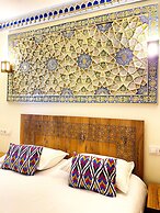 Bobosh Hotel