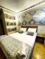 Bobosh Hotel