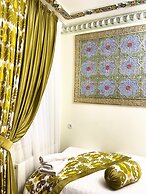 Bobosh Hotel