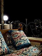 Bobosh Hotel
