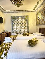 Bobosh Hotel