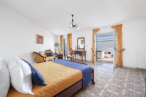 Villa Luisa Jacuzzi and Pool