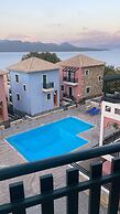 Charming 4-bed House in Nikiana