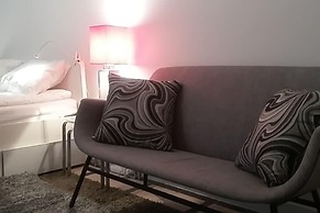 Super Central Studio Apartment - With Balcony