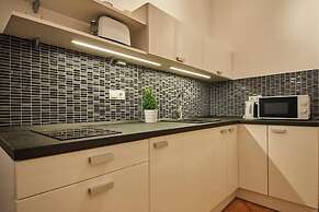 Super Central Studio Apartment - With Balcony
