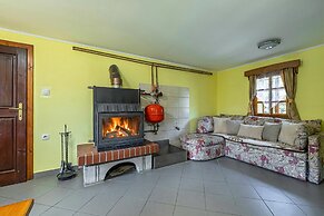 Kunstek Farmhouse With Sauna