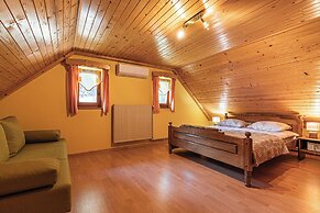 Kunstek Farmhouse With Sauna