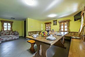 Kunstek Farmhouse With Sauna