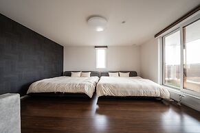 THE BEEHIVE KAMIFURANO