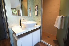 Epoch Hotel