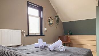 Cozy Home Sint Philipsland With 2 Bathrooms