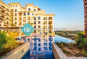 Golf course view, stylish 2BR