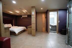 Mokpo Well Hotel