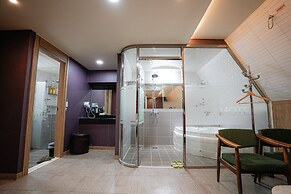Mokpo Well Hotel