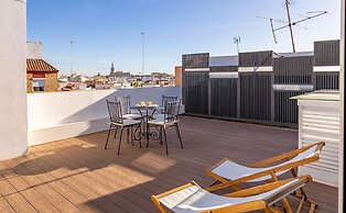 Triana Acacias by Valcambre