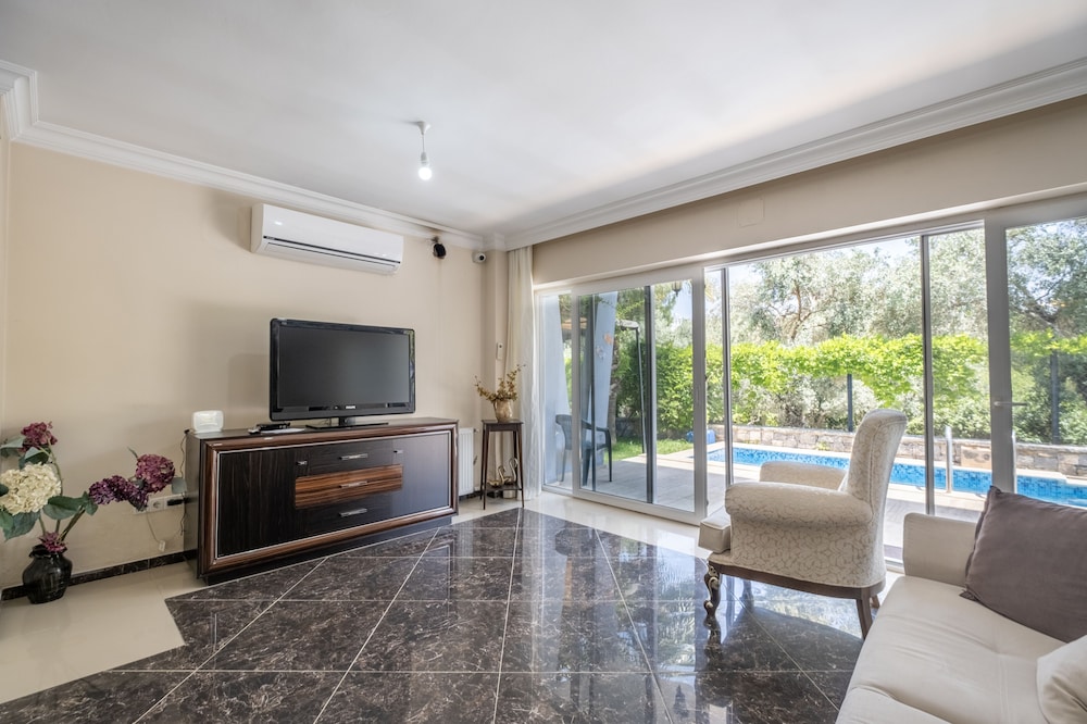 Jash Bedrooms