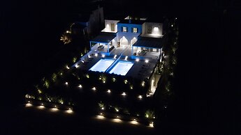 Ultimate Luxury Paradise Villa In Paros