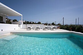 Ultimate Luxury Paradise Villa In Paros