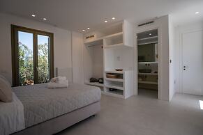 Ultimate Luxury Paradise Villa In Paros