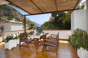 Estate4home - Nikos