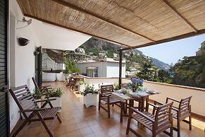 Estate4home - Nikos
