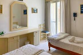 Seafront apartment in Gozo, Marsalforn
