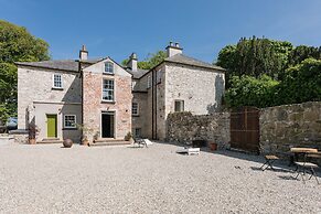 Stay Lagom Lodge