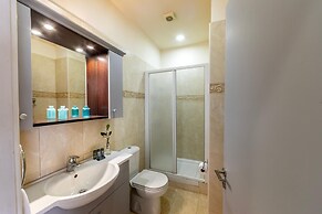 Mackenzie Eftyhia Beachfront Suite