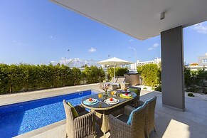 Pernera Beach Villa in Protaras