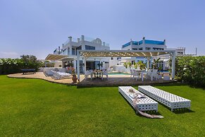 Beachfront Dream Villa