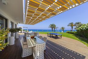 Beachfront Dream Villa