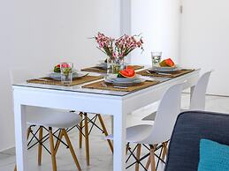 Mackenzie Leo Seafront Suite
