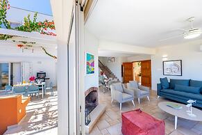 Protaras Seafront Villa Violetta