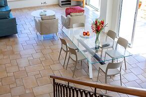 Protaras Seafront Villa Violetta