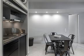 Fantastic Central Athens Suite With Rooftop Deck