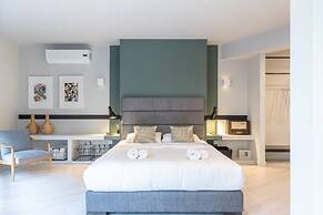 Fantastic Central Athens Suite With Rooftop Deck