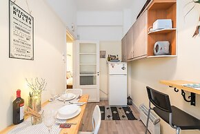 Stylish 1BR Retreat in Central Athens