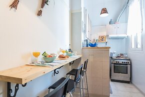 Stylish 1BR Retreat in Central Athens