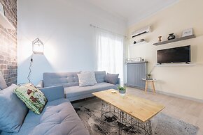 Stylish 1BR Retreat in Central Athens