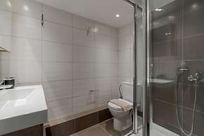 Historic Plaka s Deluxe Apartment